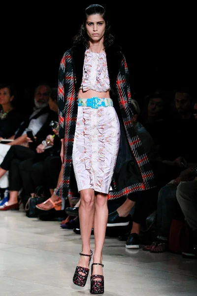 Look 38